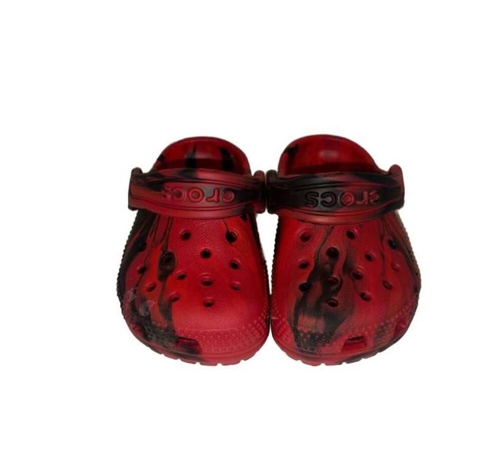 Crocs Classic Marbled Clog Size 5 Red Black Toddler Slip On Sandals